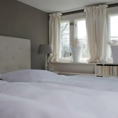 Ferien Domizil Zollhaus 2 *